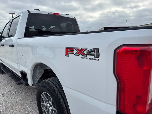 Used 2025 Ford F250 XLT w/ FX4 Off-Road Package AWD/4WD image 12