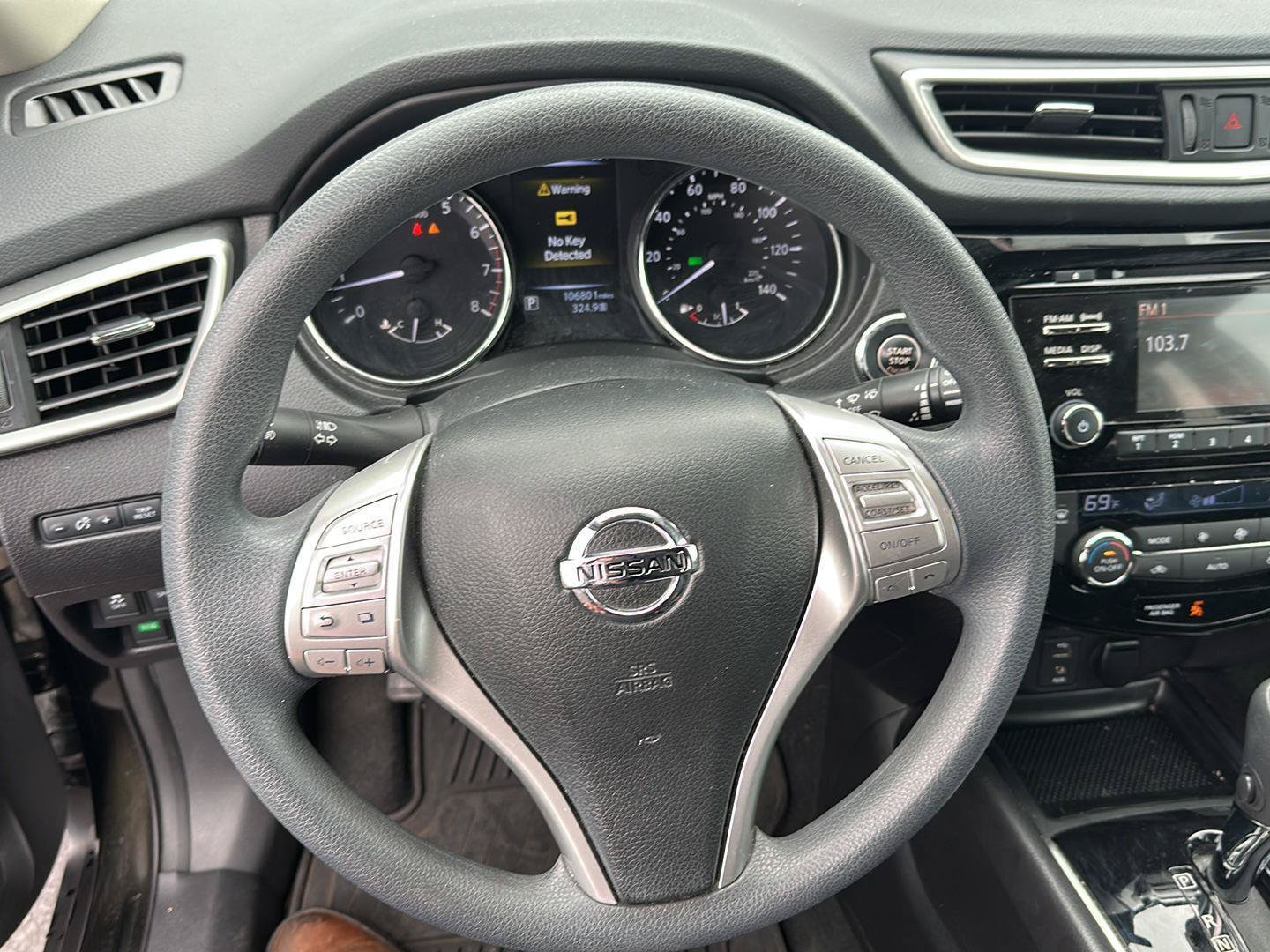 Used 2015 Nissan Rogue SV AWD/4WD image 11
