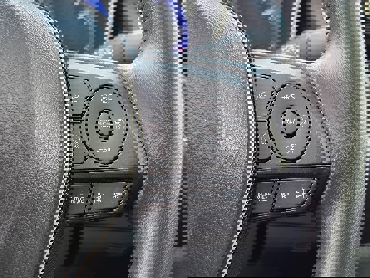 Used 2020 Toyota Corolla XLE FWD image 31