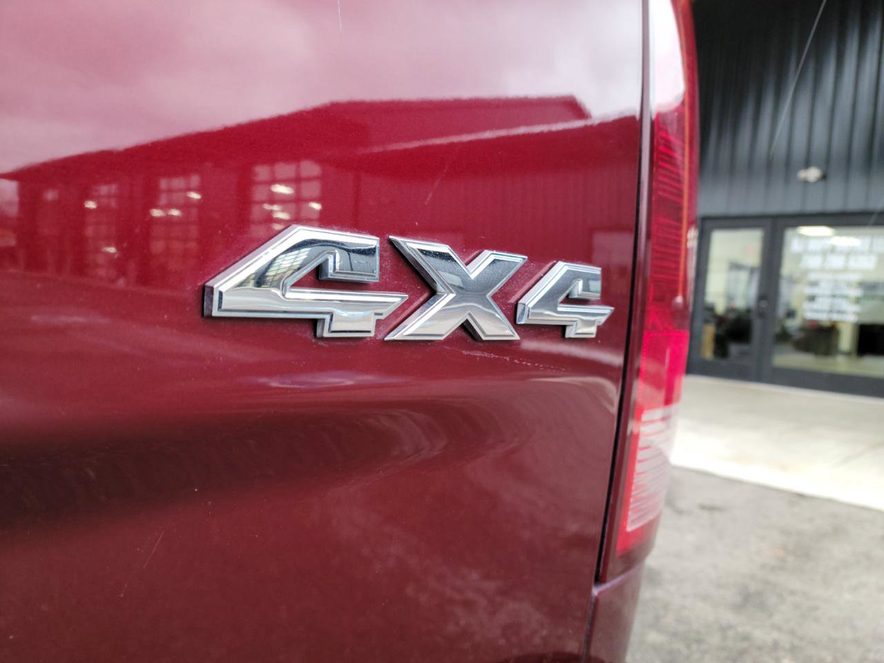 Used 2017 RAM 1500 Express image 15