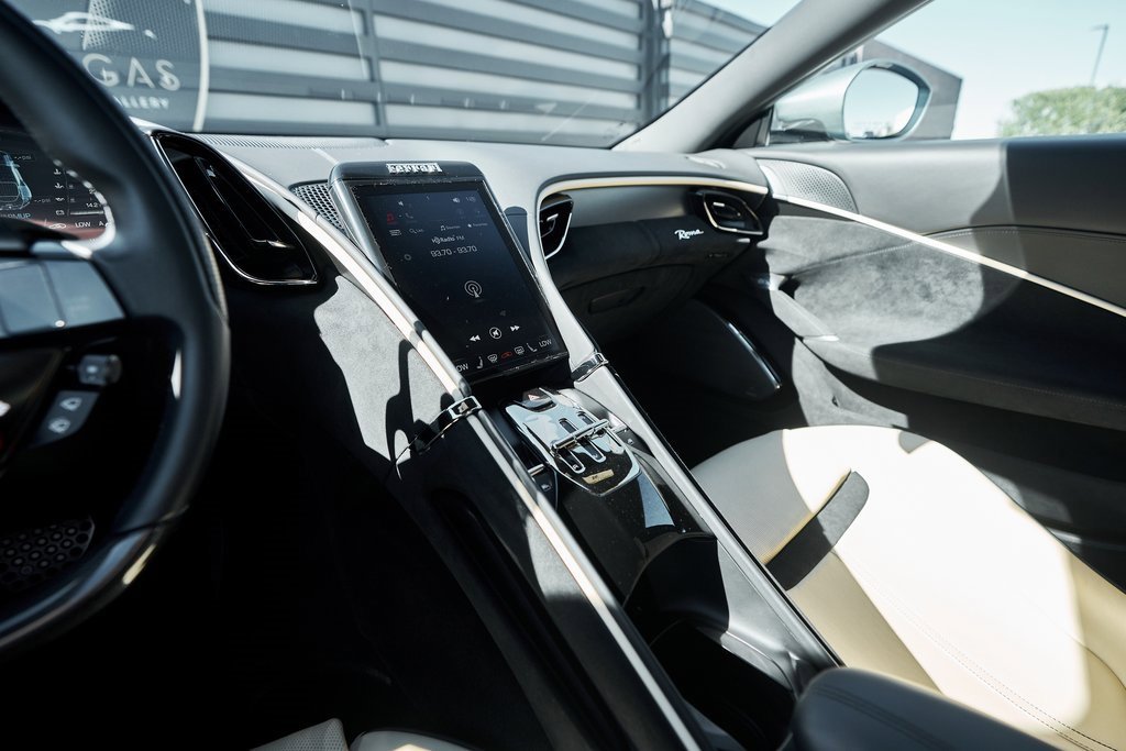 Used 2022 Ferrari Roma Base image 57