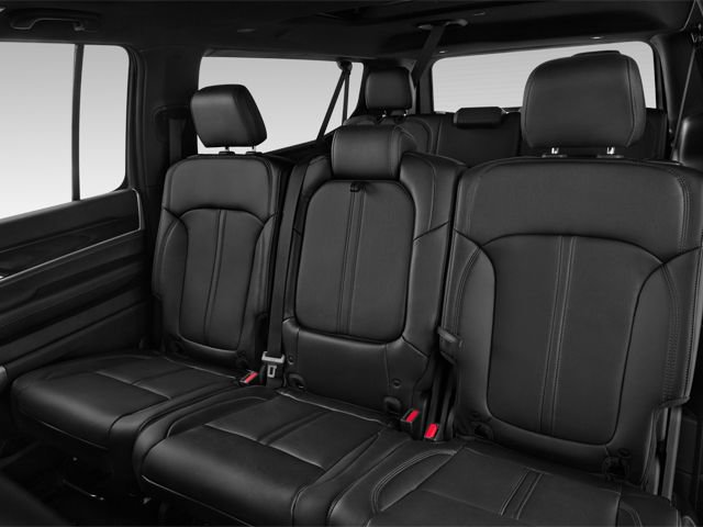 Used 2025 Jeep Grand Wagoneer L Series III w/ Rear-Seat Entertainment Group AWD/4WD image 11