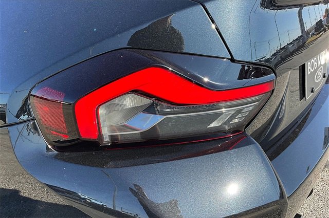 Used 2024 BMW M2 w/ Lighting Package image 29