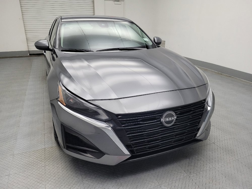 Used 2023 Nissan Altima 2.5 SV image 14