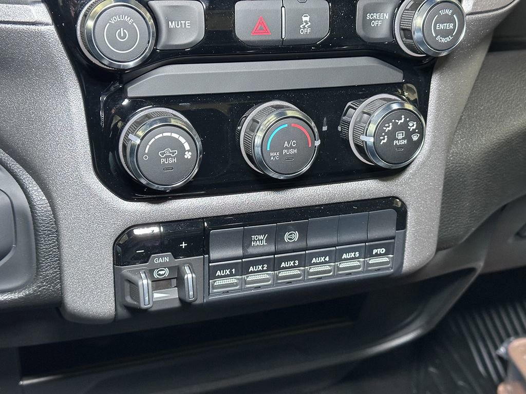 New 2026 RAM 5500 Tradesman w/ Chrome Appearance Group image 24