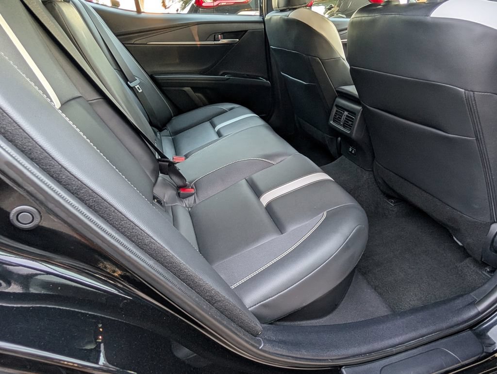 Used 2025 Toyota Camry SE FWD image 21