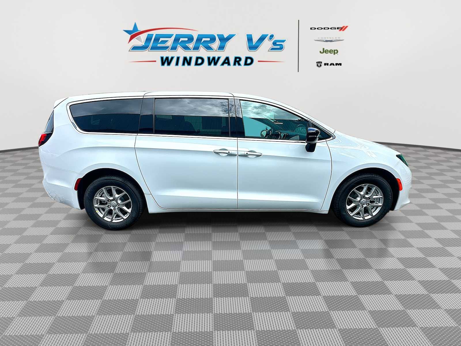 New 2026 Chrysler Voyager LX FWD image 9