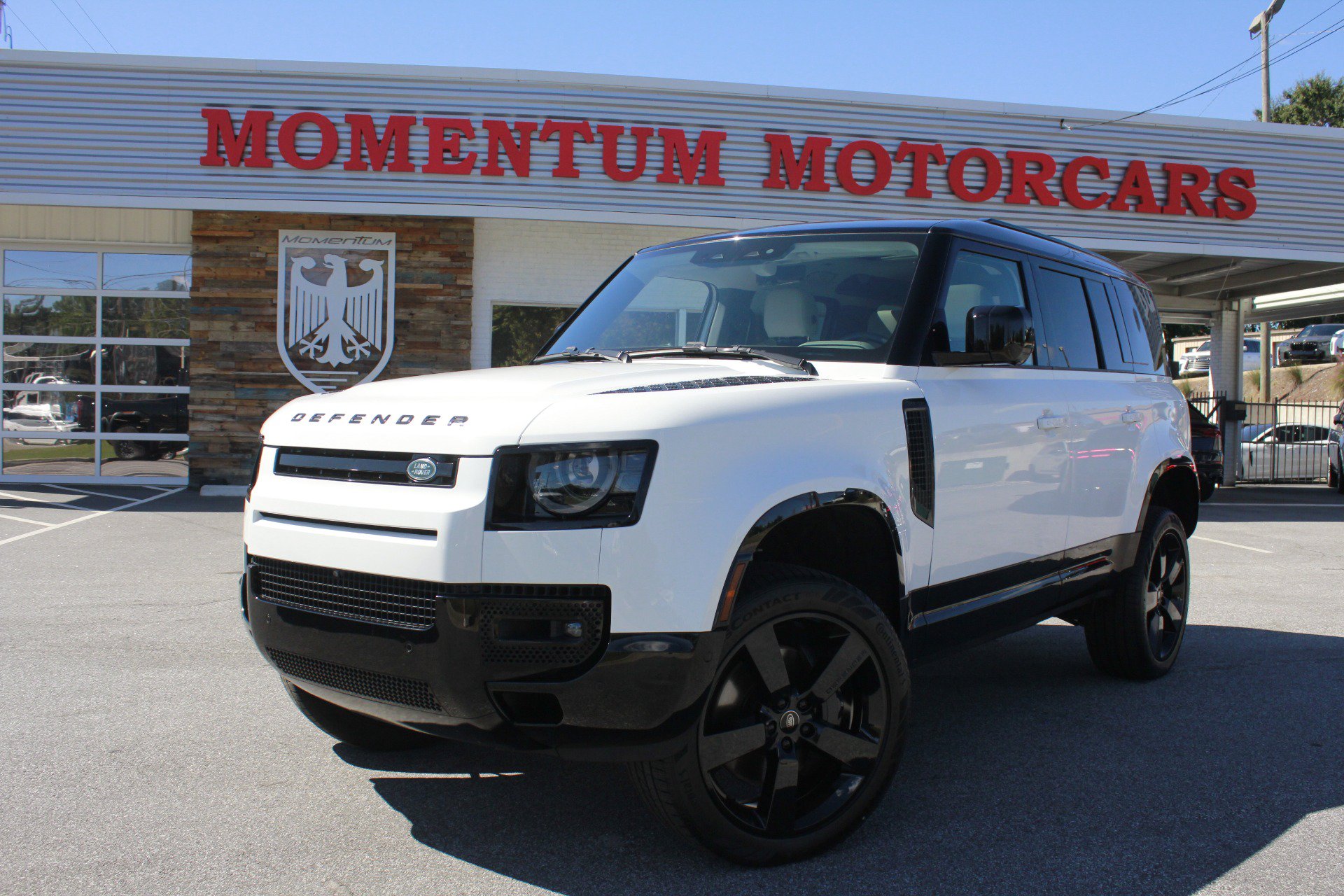 Used 2025 Land Rover Defender 110 X-Dynamic SE AWD/4WD image 79