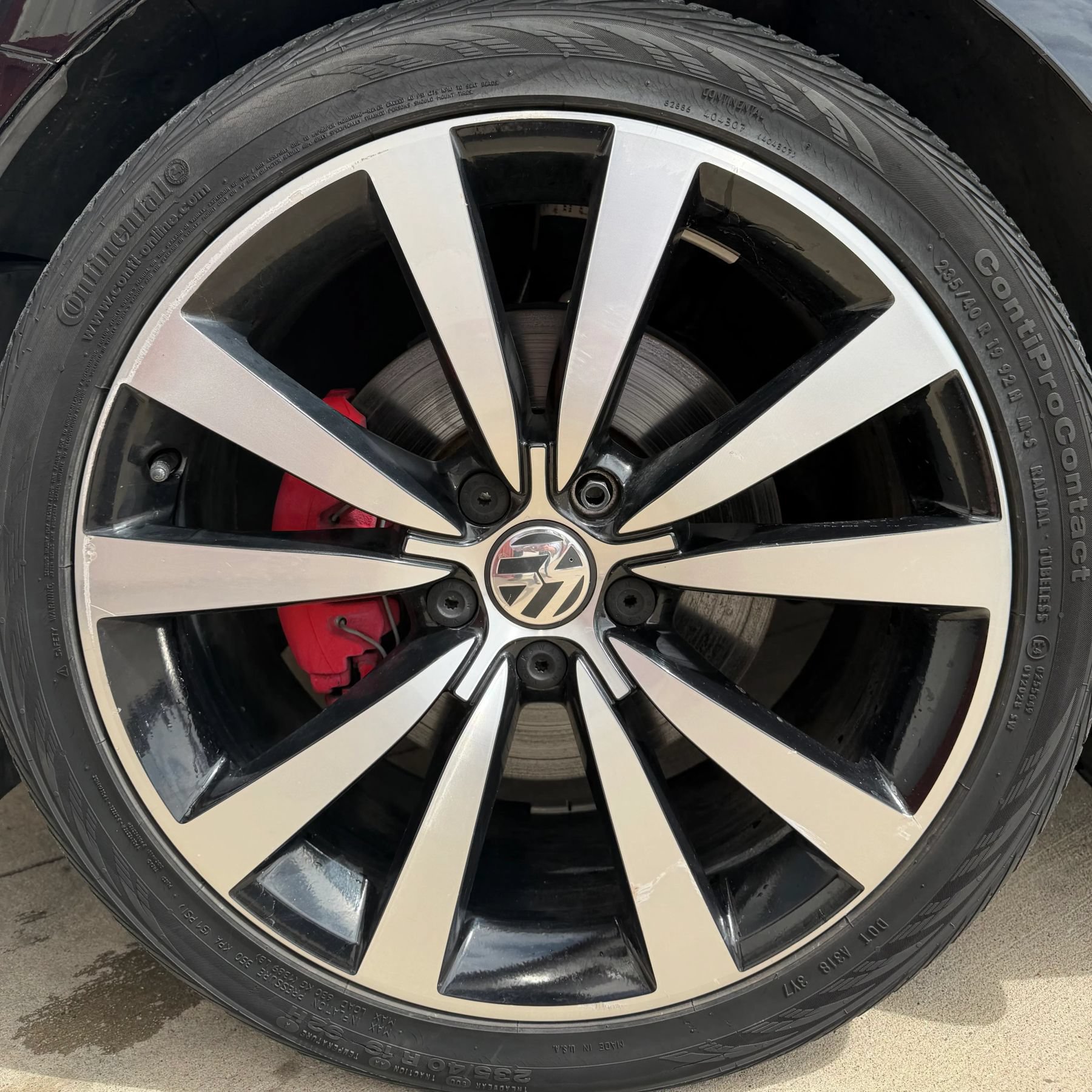 Used 2012 Volkswagen Beetle Launch Edition FWD image 15