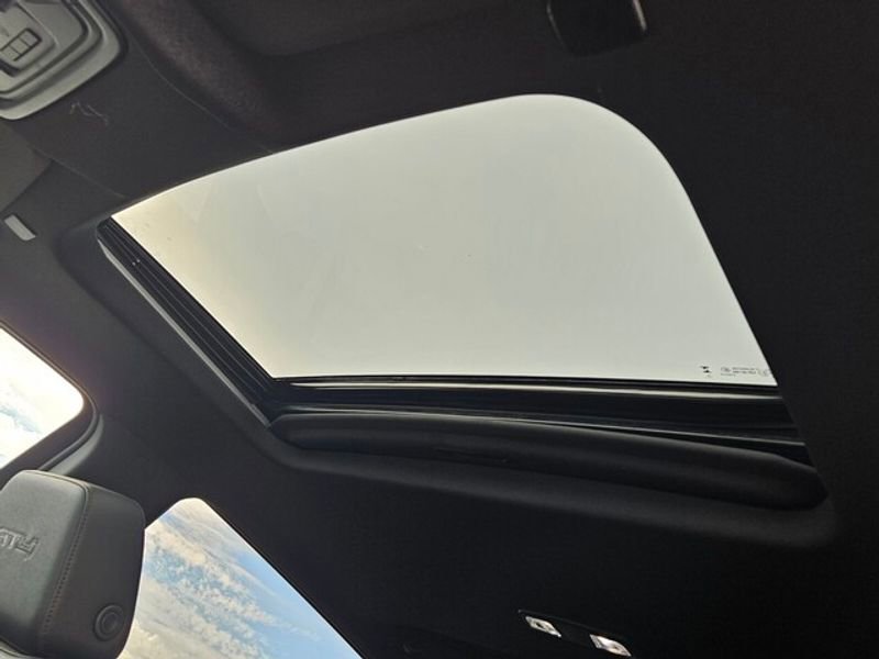 New 2026 GMC Sierra 1500 AT4 w/ AT4 Premium Package image 18