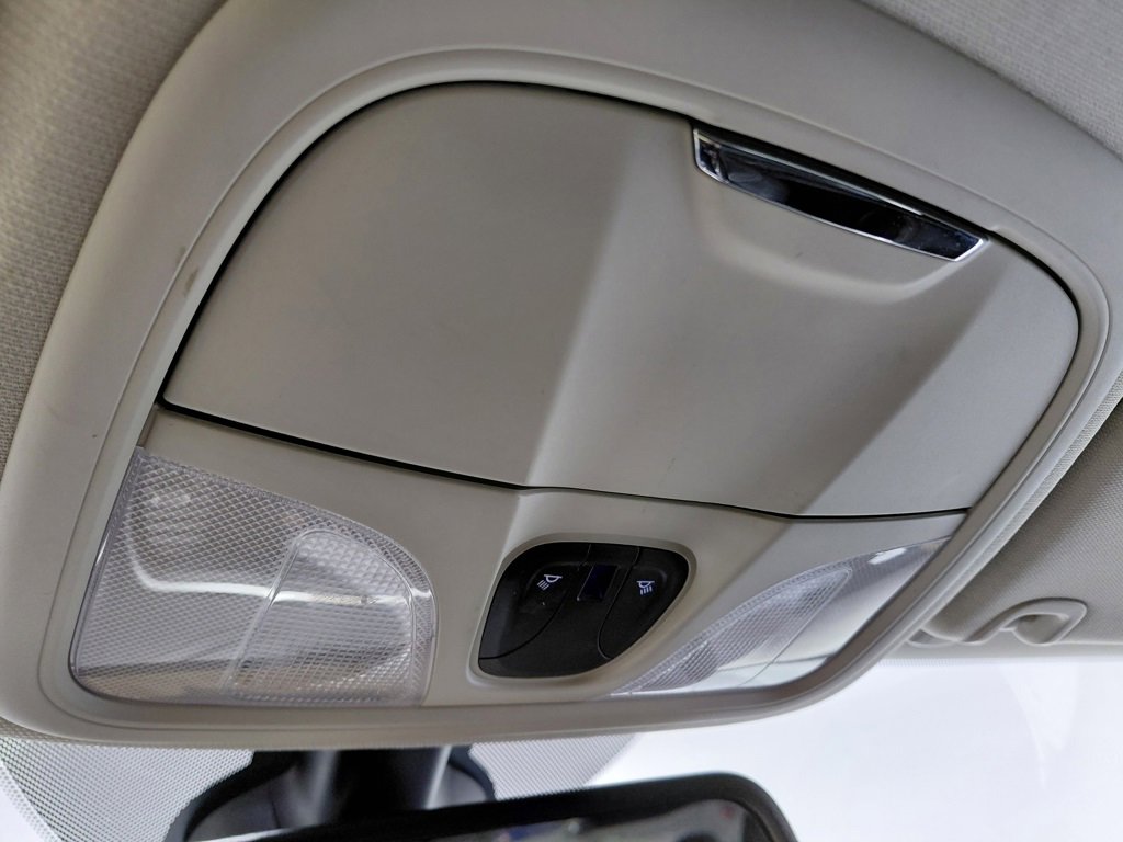 Used 2018 Jeep Cherokee Latitude Plus w/ Cold Weather Group image 38