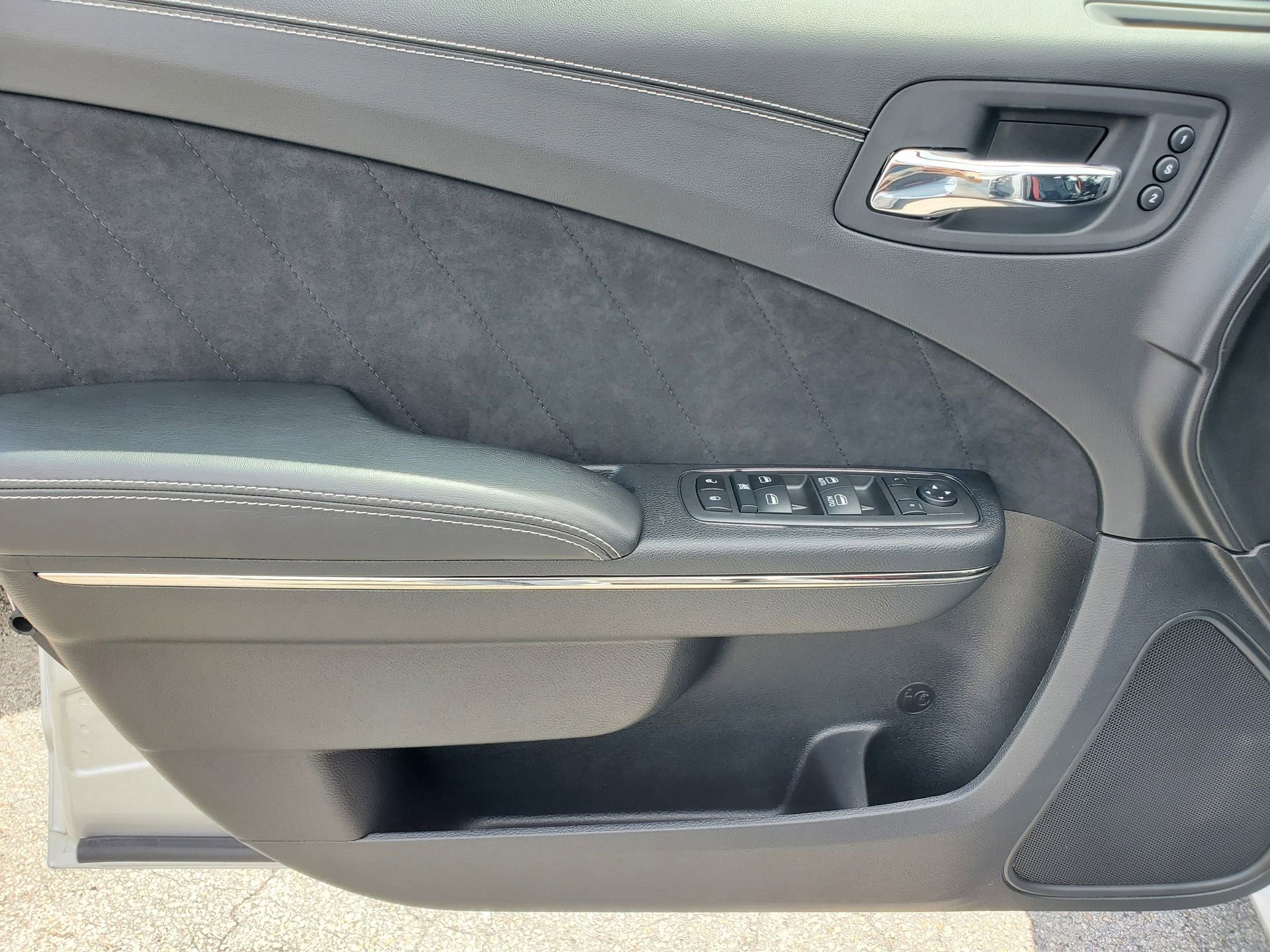 Used 2021 Dodge Charger SRT Hellcat RWD image 17