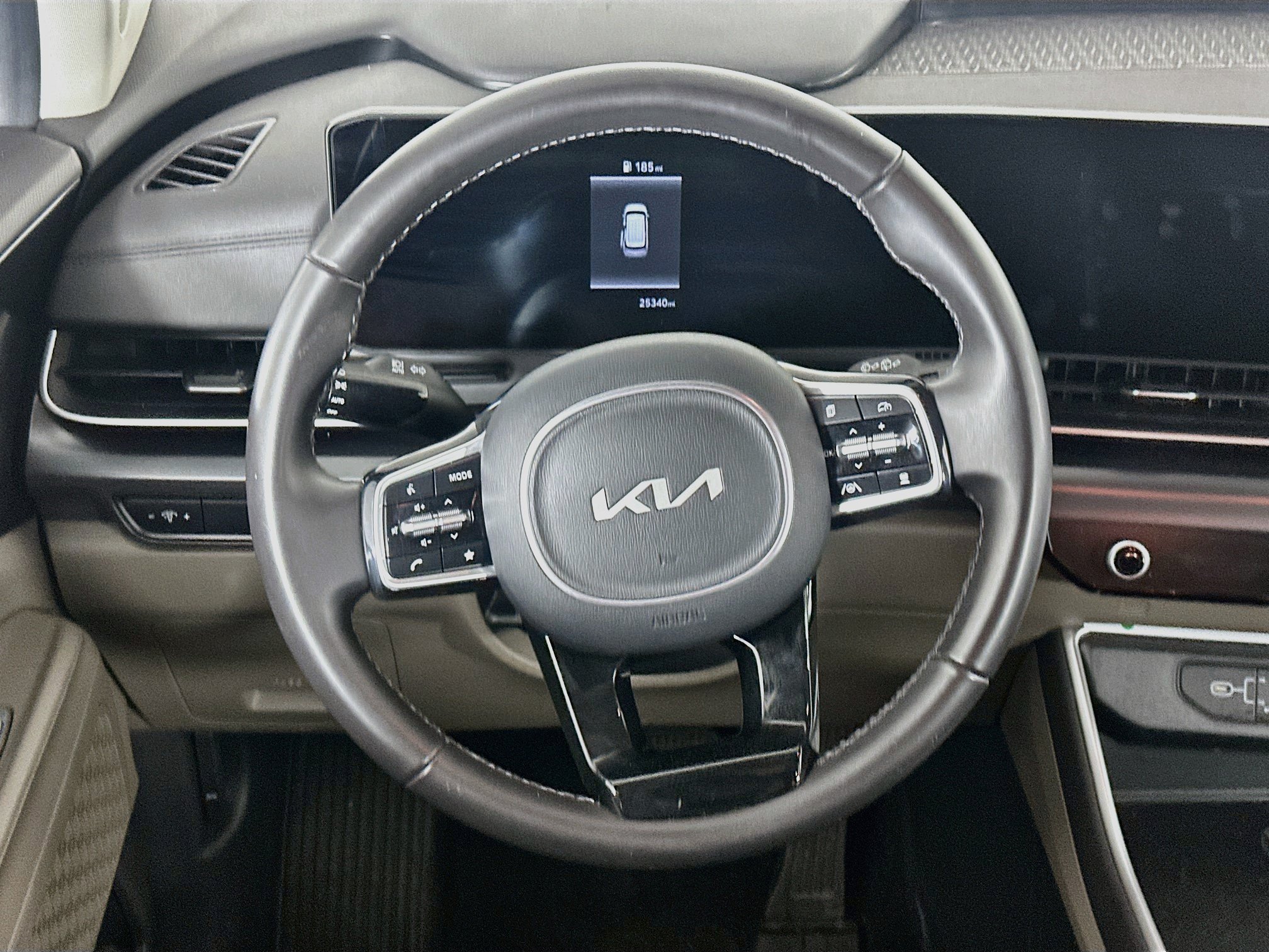 Used 2026 Kia Carnival FWD image 18