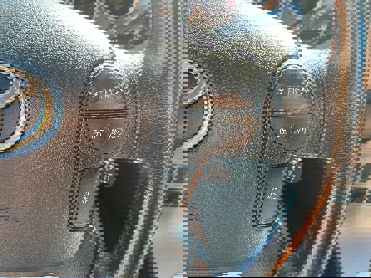 Used 2012 Toyota Sequoia Platinum image 21