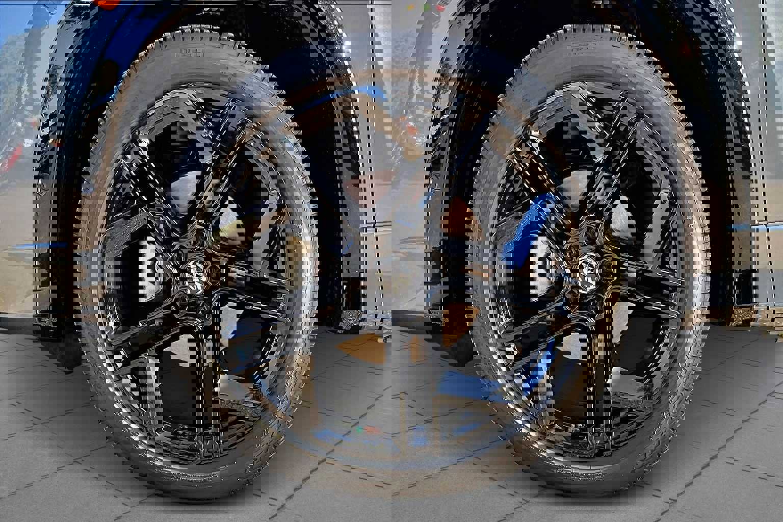 New 2026 Volkswagen Tiguan SE R-Line FWD image 11