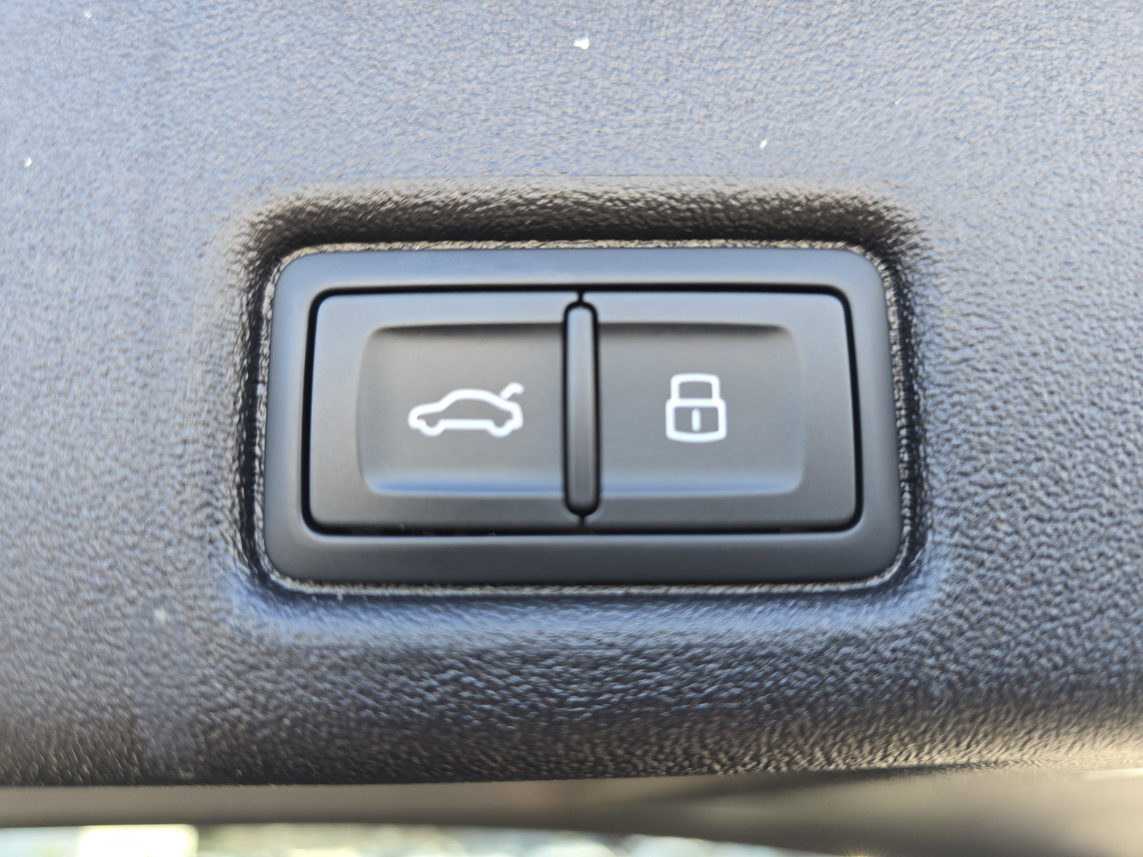 Certified 2025 Audi Q5 Premium w/ Convenience Package image 19