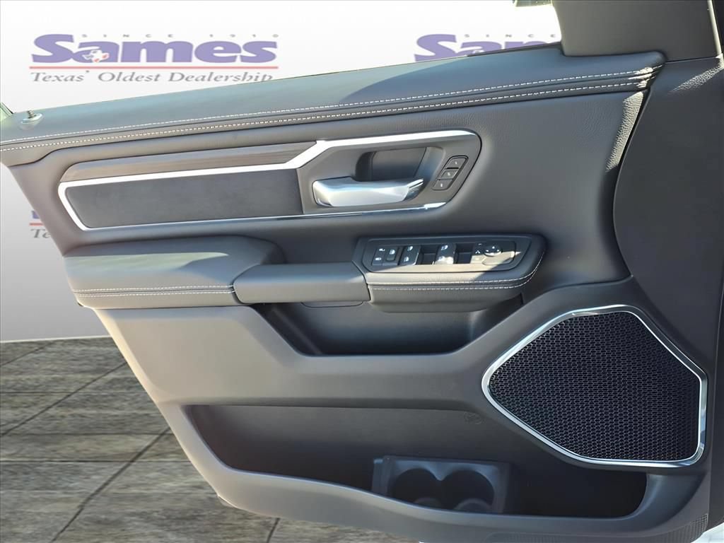 New 2026 RAM 1500 Laramie w/ Sport Appearance Package AWD/4WD image 9