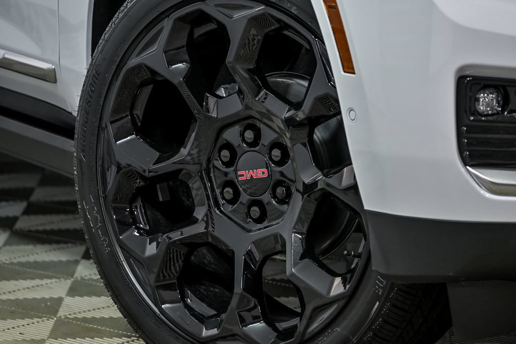 New 2026 GMC Yukon Denali w/ Denali Reserve Package AWD/4WD image 3