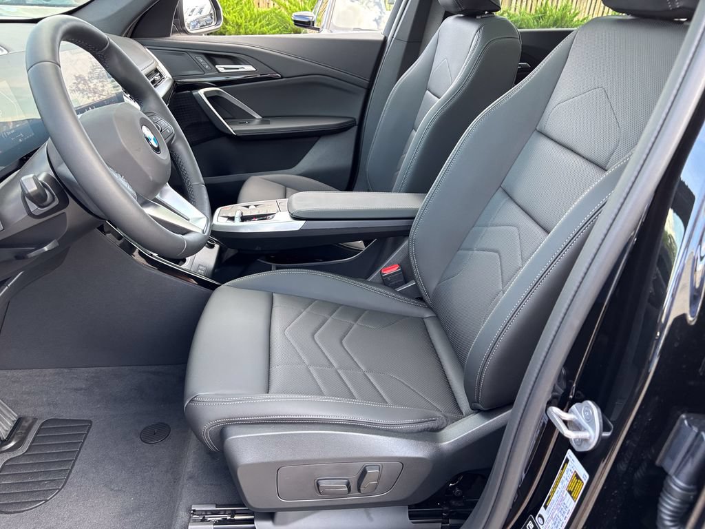 New 2027 BMW X1 xDrive28i AWD/4WD image 16