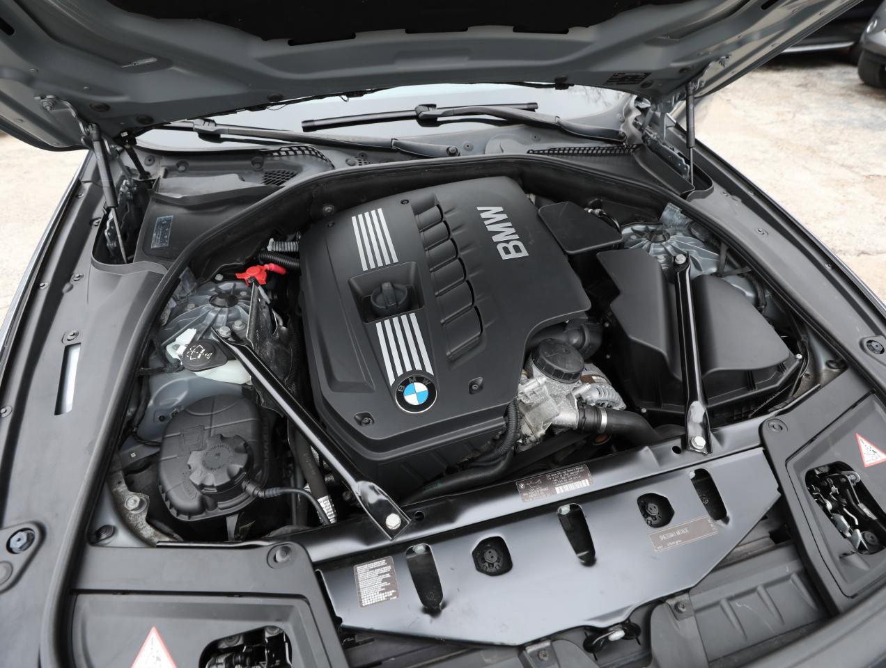 Used 2011 BMW 528i Sedan image 25