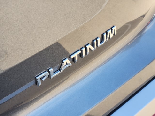Used 2025 Nissan Pathfinder Platinum w/ Cargo Package FWD image 9