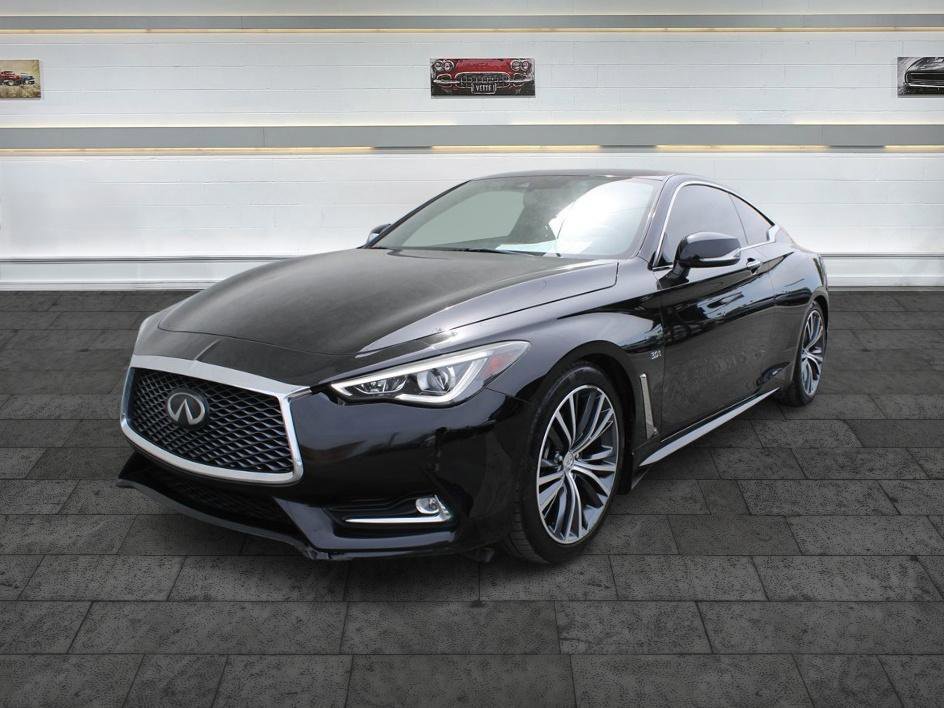 Used 2019 INFINITI Q60 3.0t Luxe w/ Essential Package RWD image 1