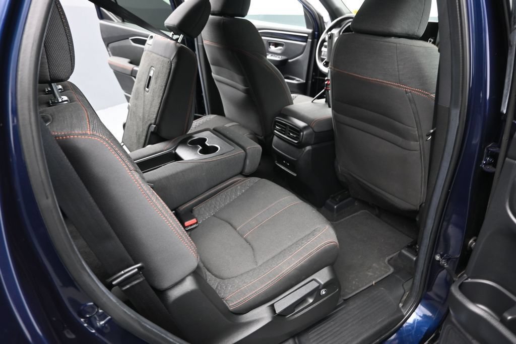 Used 2025 Honda Pilot Sport image 19
