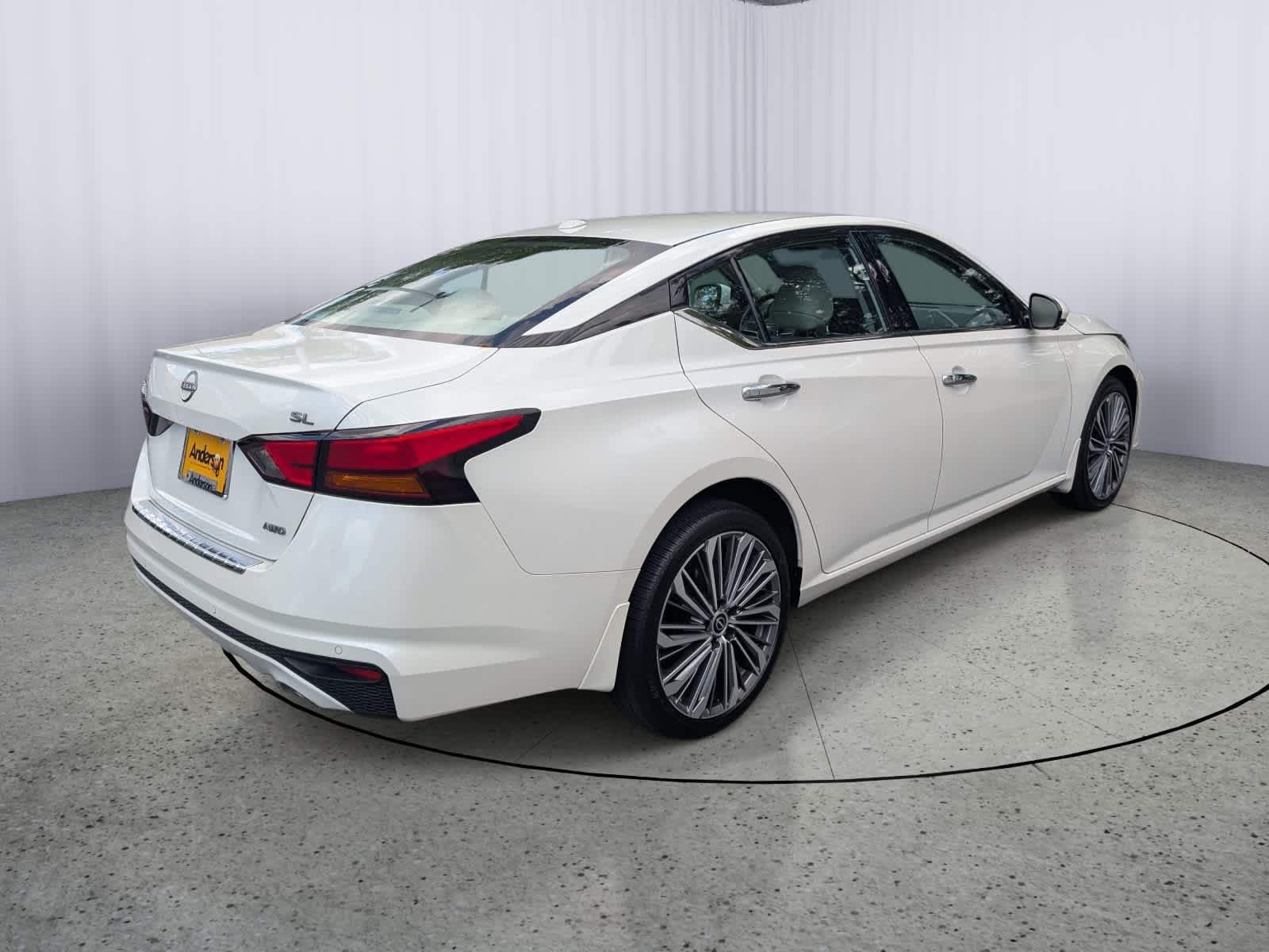 Used 2023 Nissan Altima 2.5 SL AWD/4WD image 3