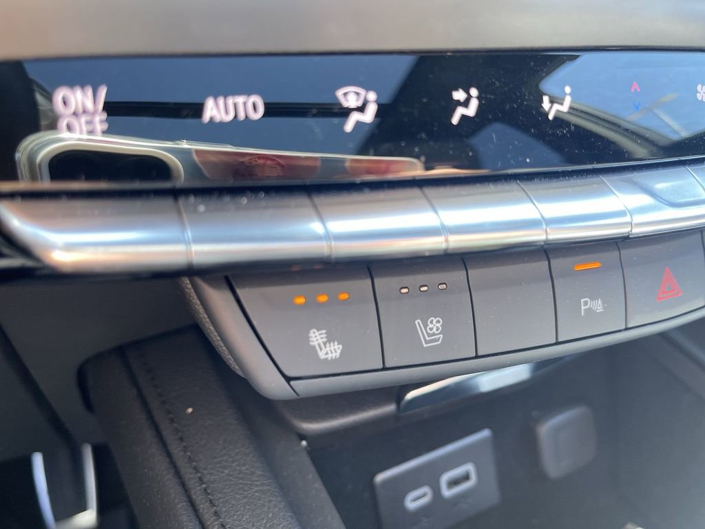 Used 2024 Cadillac XT4 Sport AWD/4WD image 30