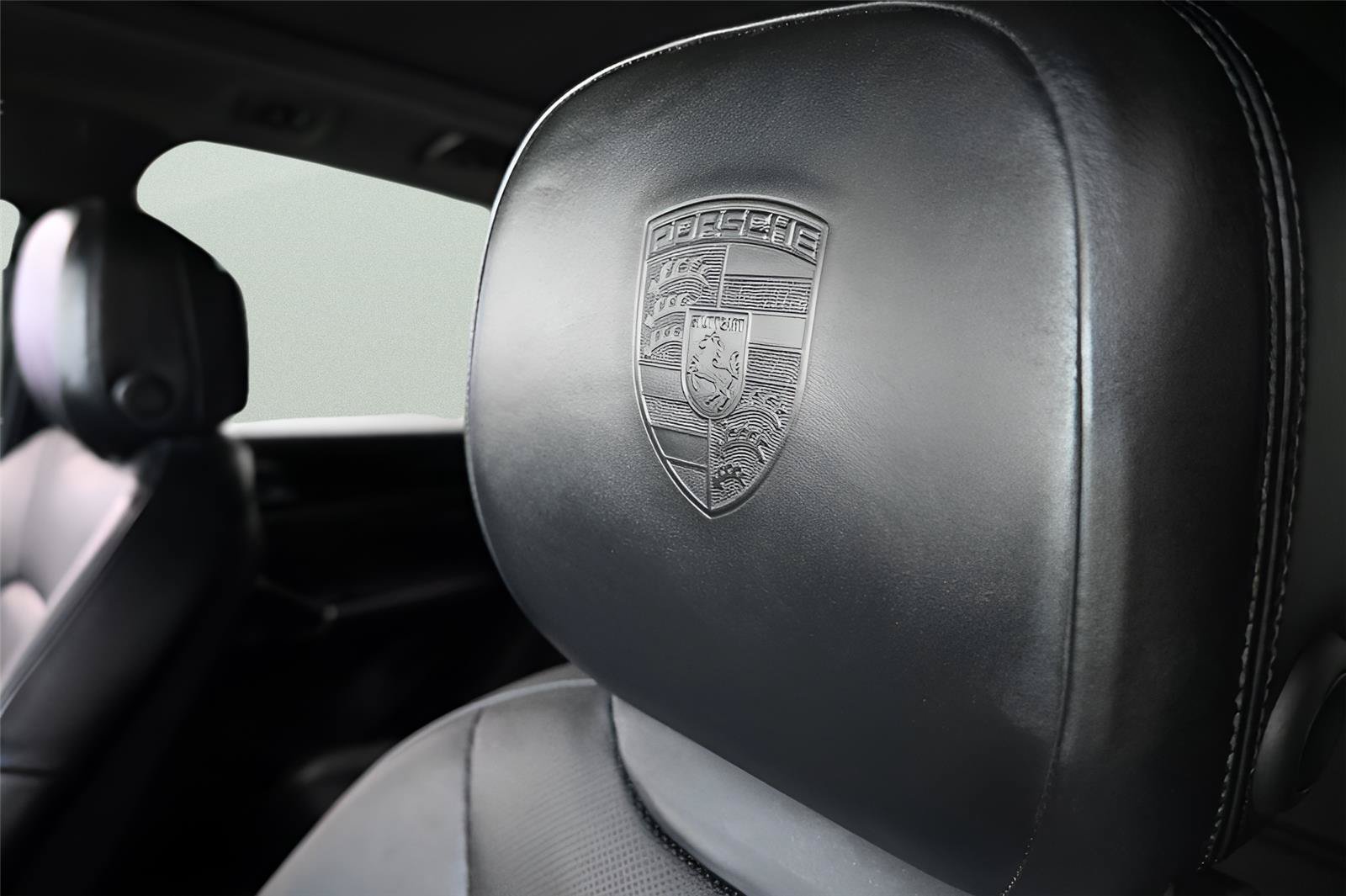 Used 2019 Porsche Cayenne S AWD/4WD image 23
