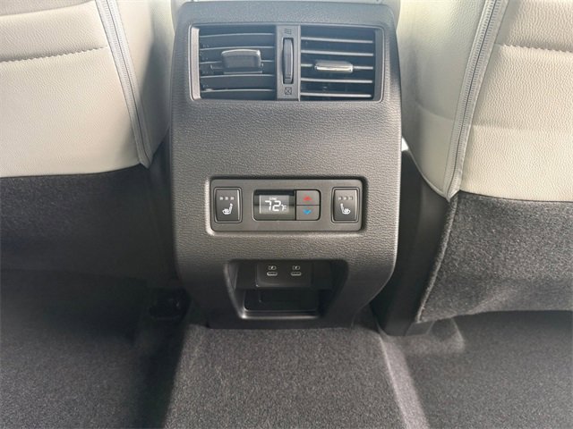 New 2025 Mitsubishi Outlander SEL image 28