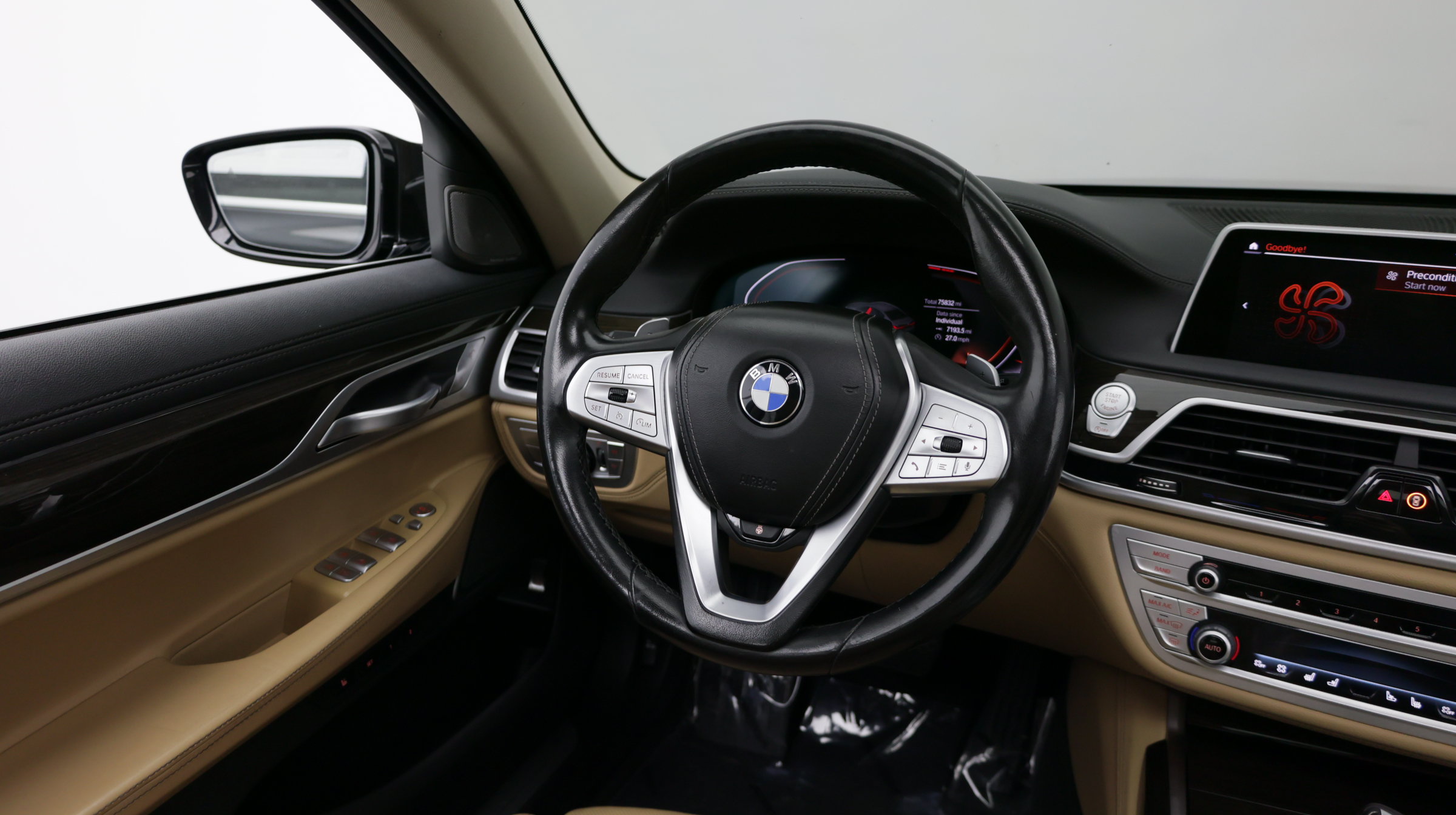 Used 2022 BMW 740i w/ Premium Package RWD image 33