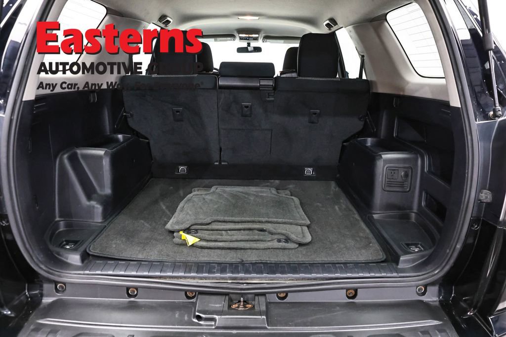 Used 2015 Toyota 4Runner SR5 AWD/4WD image 9