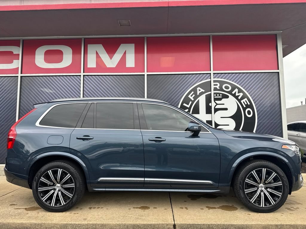 Used 2023 Volvo XC90 B6 Plus AWD/4WD image 4