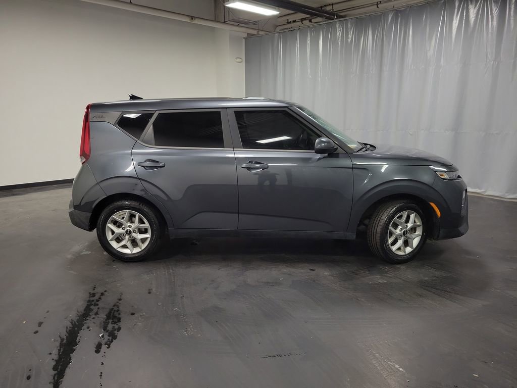 Used 2022 Kia Soul LX w/ Technology Package image 9