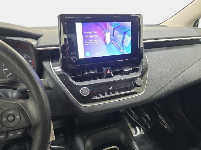 Used 2023 Toyota Corolla LE FWD image 17