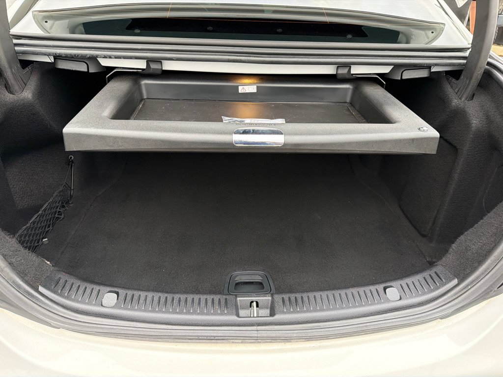 Used 2017 Mercedes-Benz E 300 4MATIC image 36
