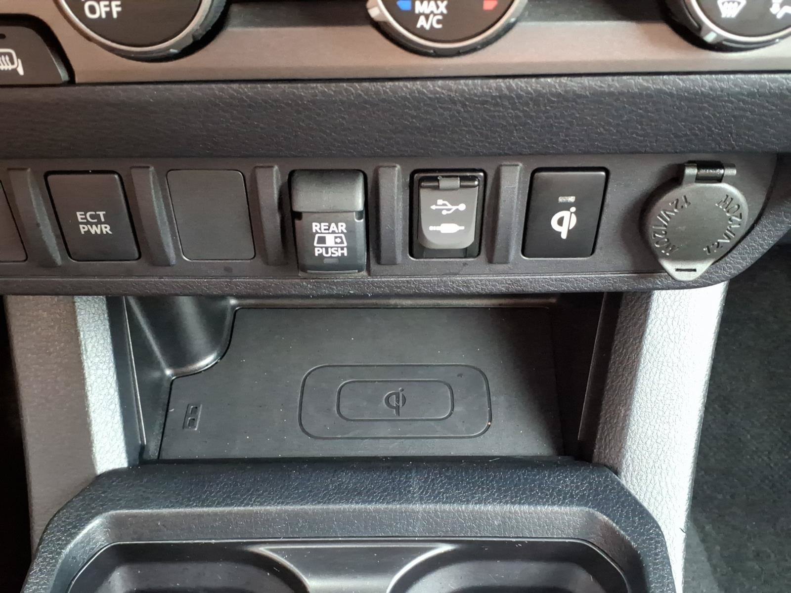 Used 2019 Toyota Tacoma TRD Sport AWD/4WD image 27