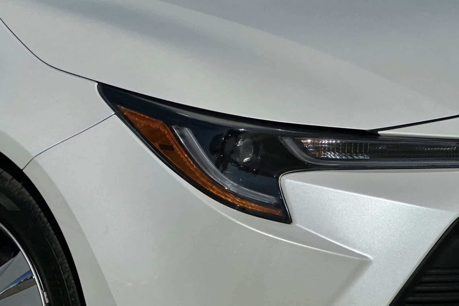 Used 2025 Toyota Corolla LE FWD image 32