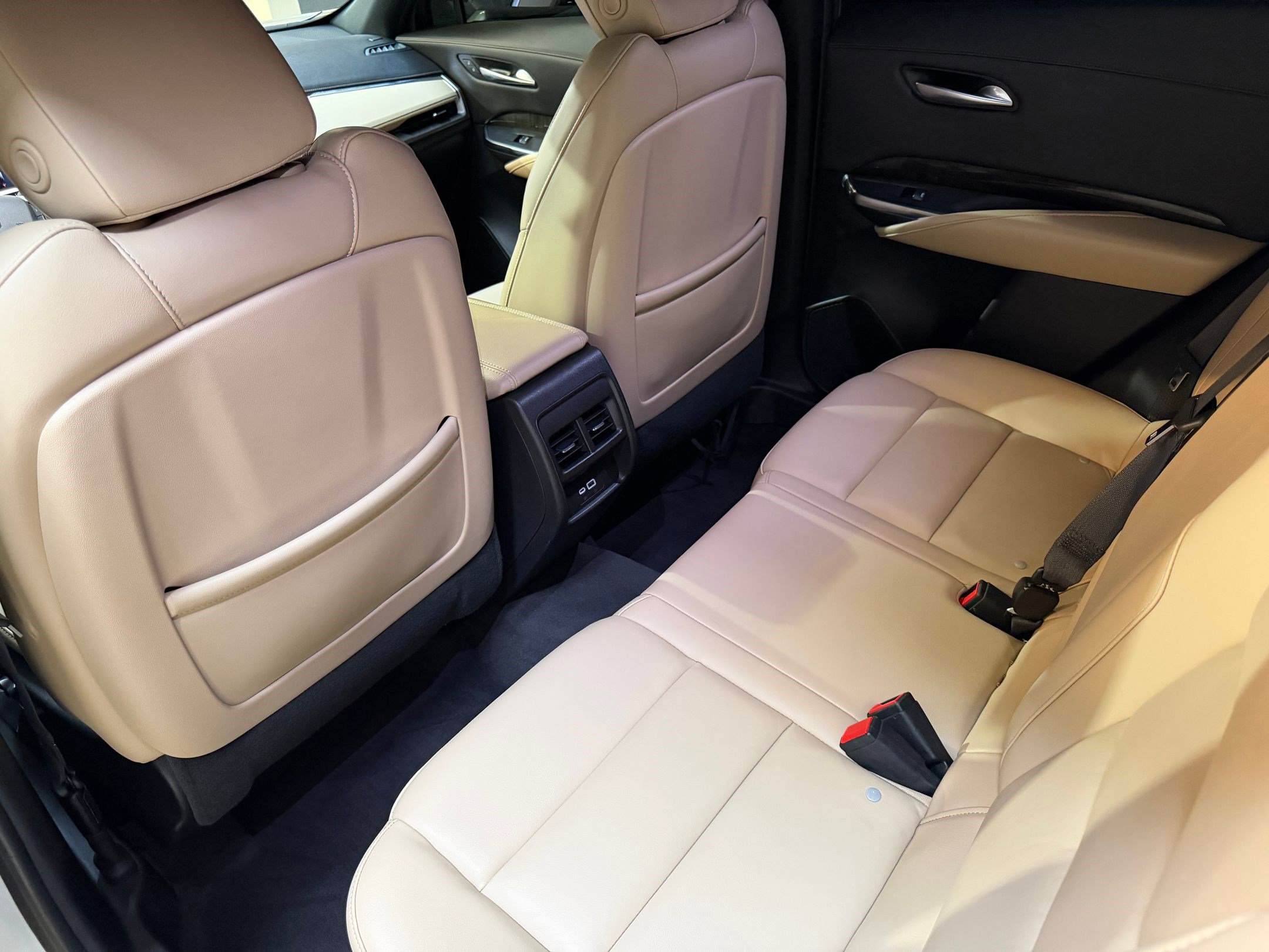 Certified 2024 Cadillac XT4 Premium Luxury image 14