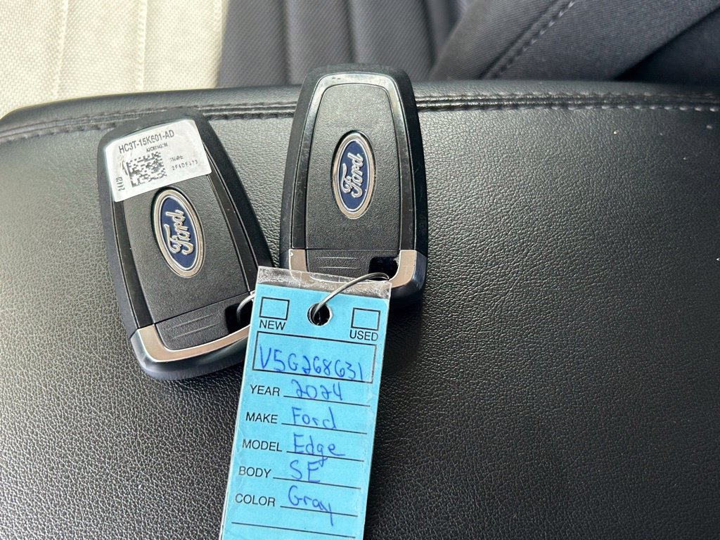 Used 2024 Ford Edge SE w/ Black Appearance Package AWD/4WD image 44
