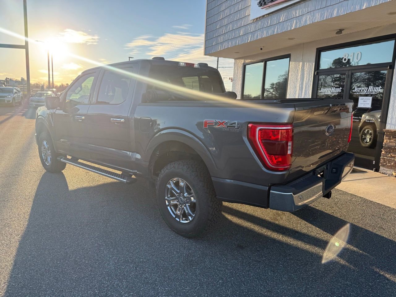 Used 2022 Ford F150 XLT w/ Equipment Group 302A High image 5