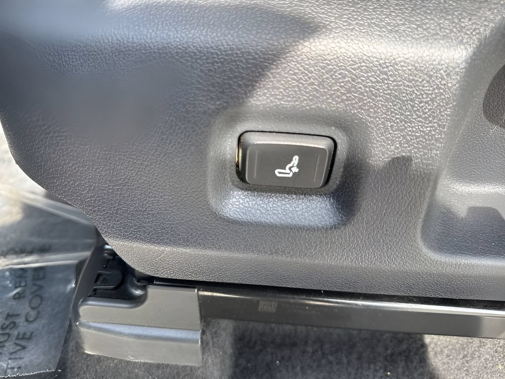 Used 2024 Toyota Tacoma SR5 RWD image 10