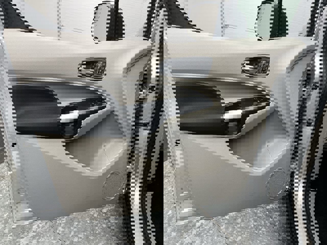 Certified 2023 Ford Transit Connect XLT image 8