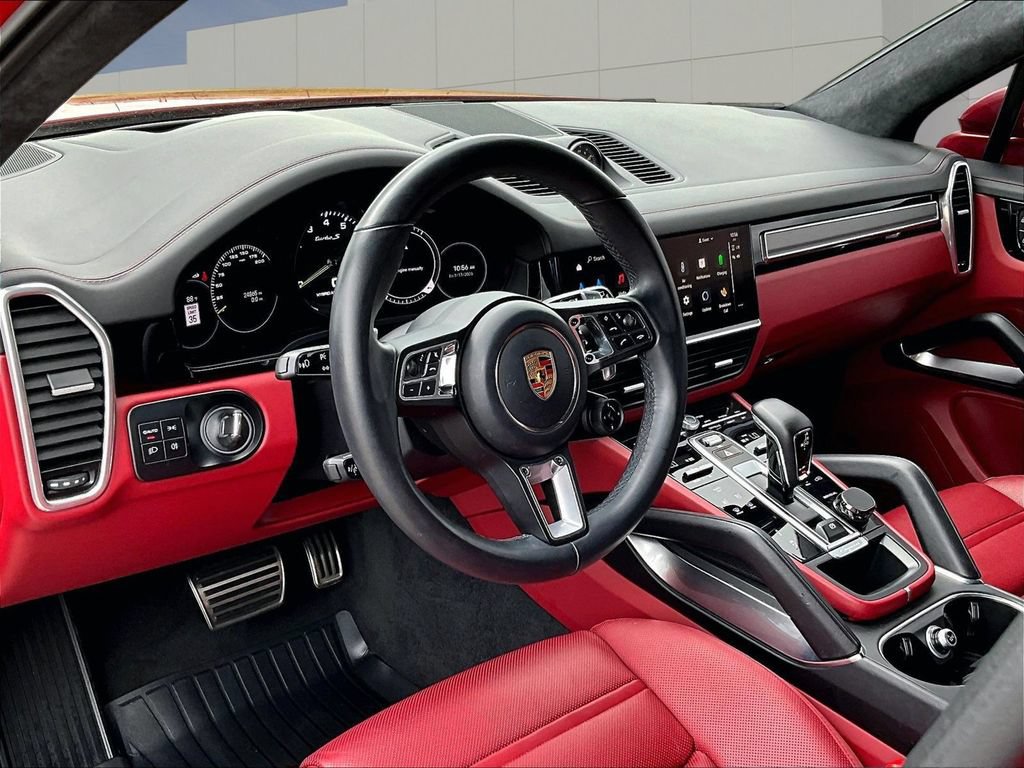 Certified 2022 Porsche Cayenne Turbo S AWD/4WD image 4