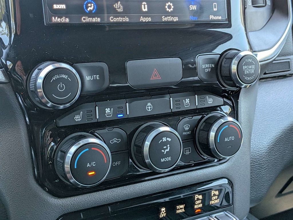 Used 2021 RAM 1500 Laramie w/ Sport Appearance Package AWD/4WD image 23