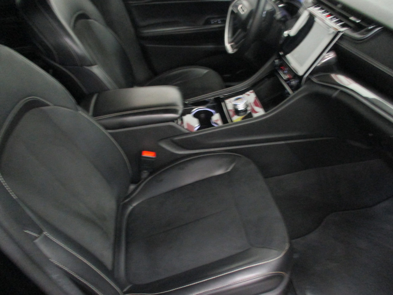 Used 2022 Jeep Grand Cherokee Altitude image 12