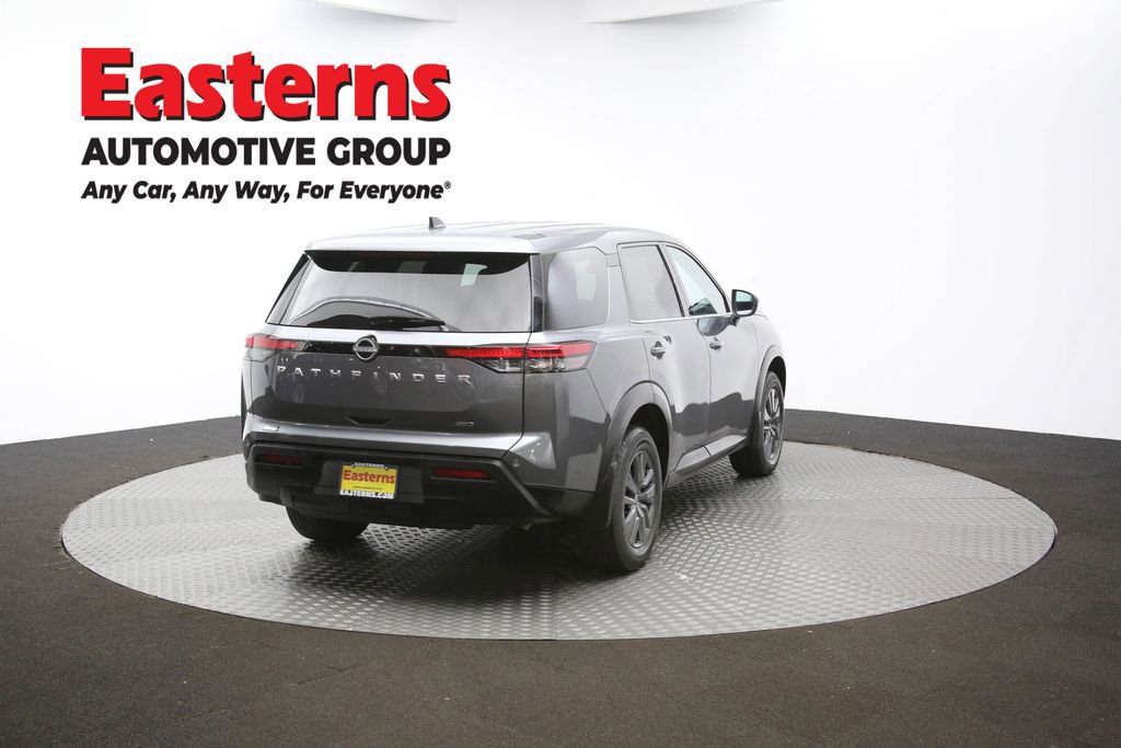 Used 2024 Nissan Pathfinder S image 35