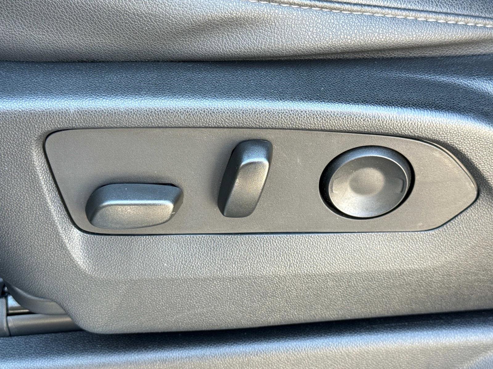 Used 2023 Chevrolet Tahoe LT image 14