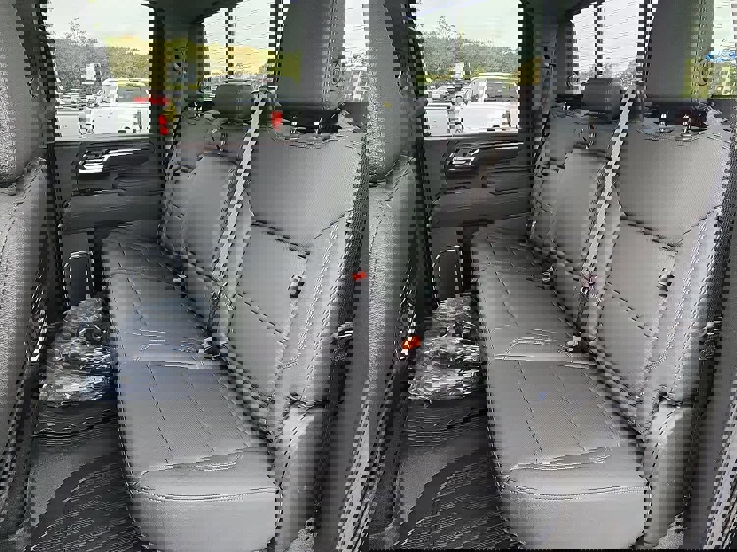 New 2026 GMC Sierra 2500 SLT w/ SLT Convenience Package image 7